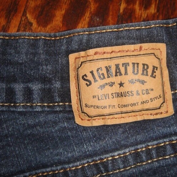 LEVI STRAUSS Signature CAPRI Jeans * STRETCH 5-pkt MED-WASH Denim * sz 4 * EUC - Picture 4 of 6
